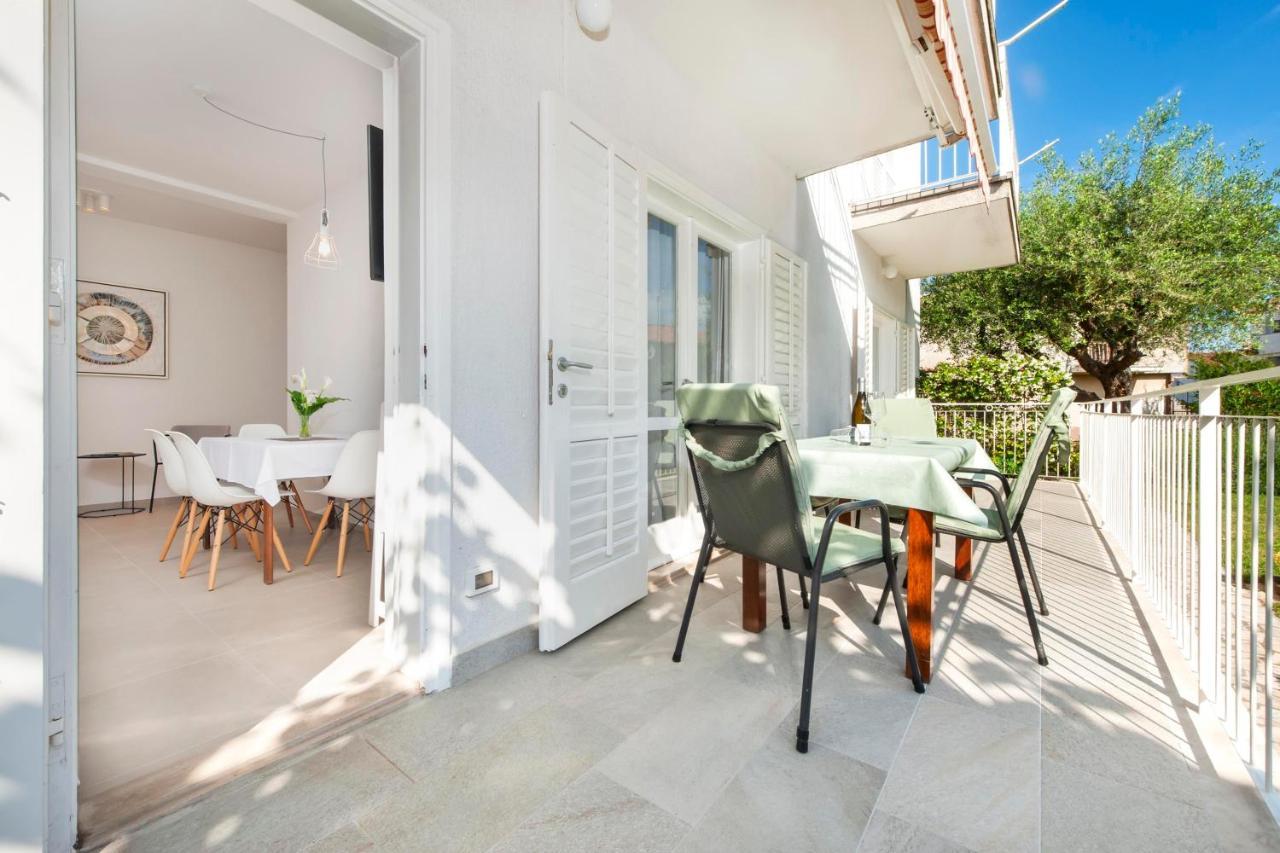 Apartments Magnolia Rovinj Luaran gambar