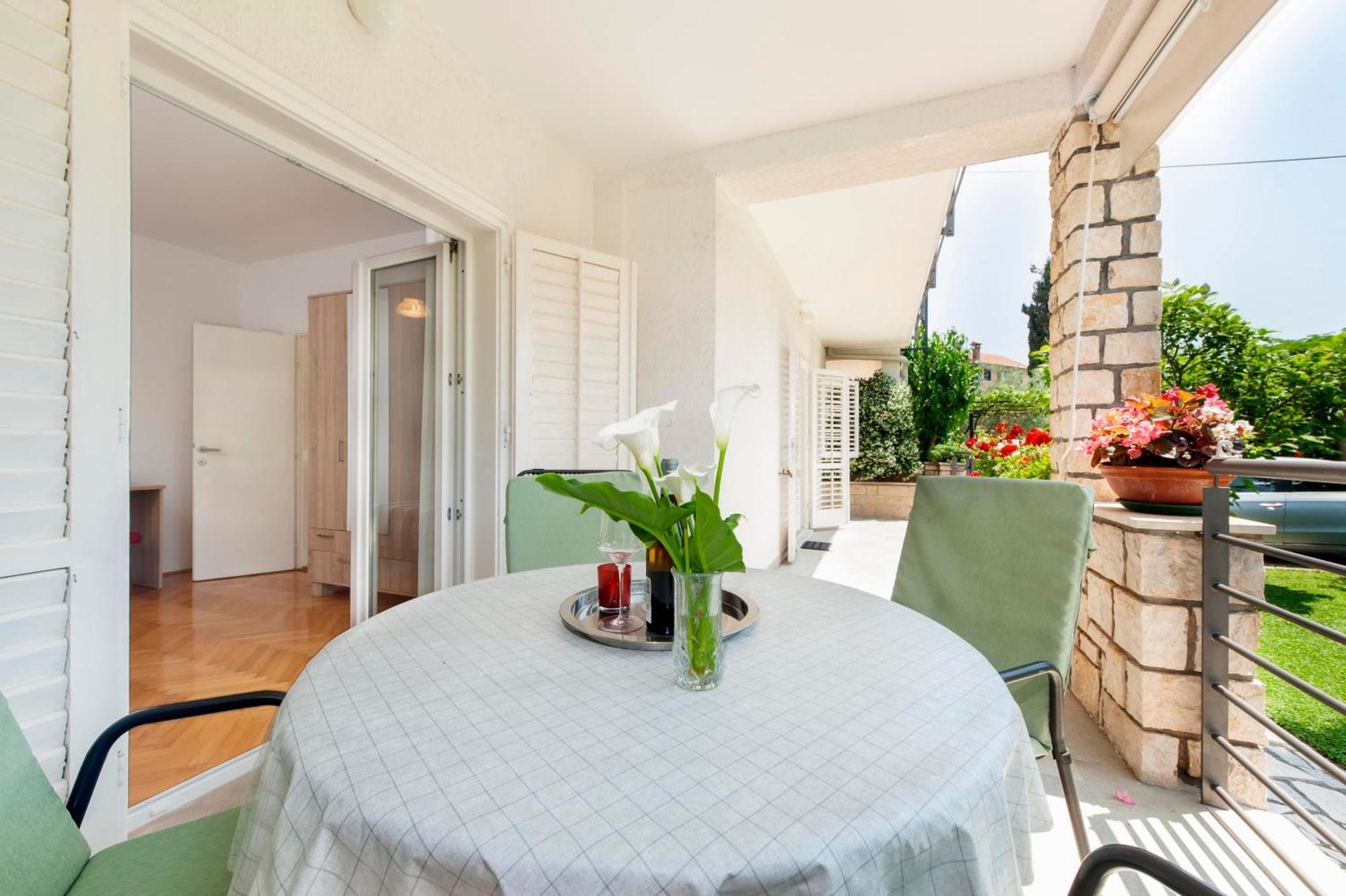 Apartments Magnolia Rovinj Luaran gambar
