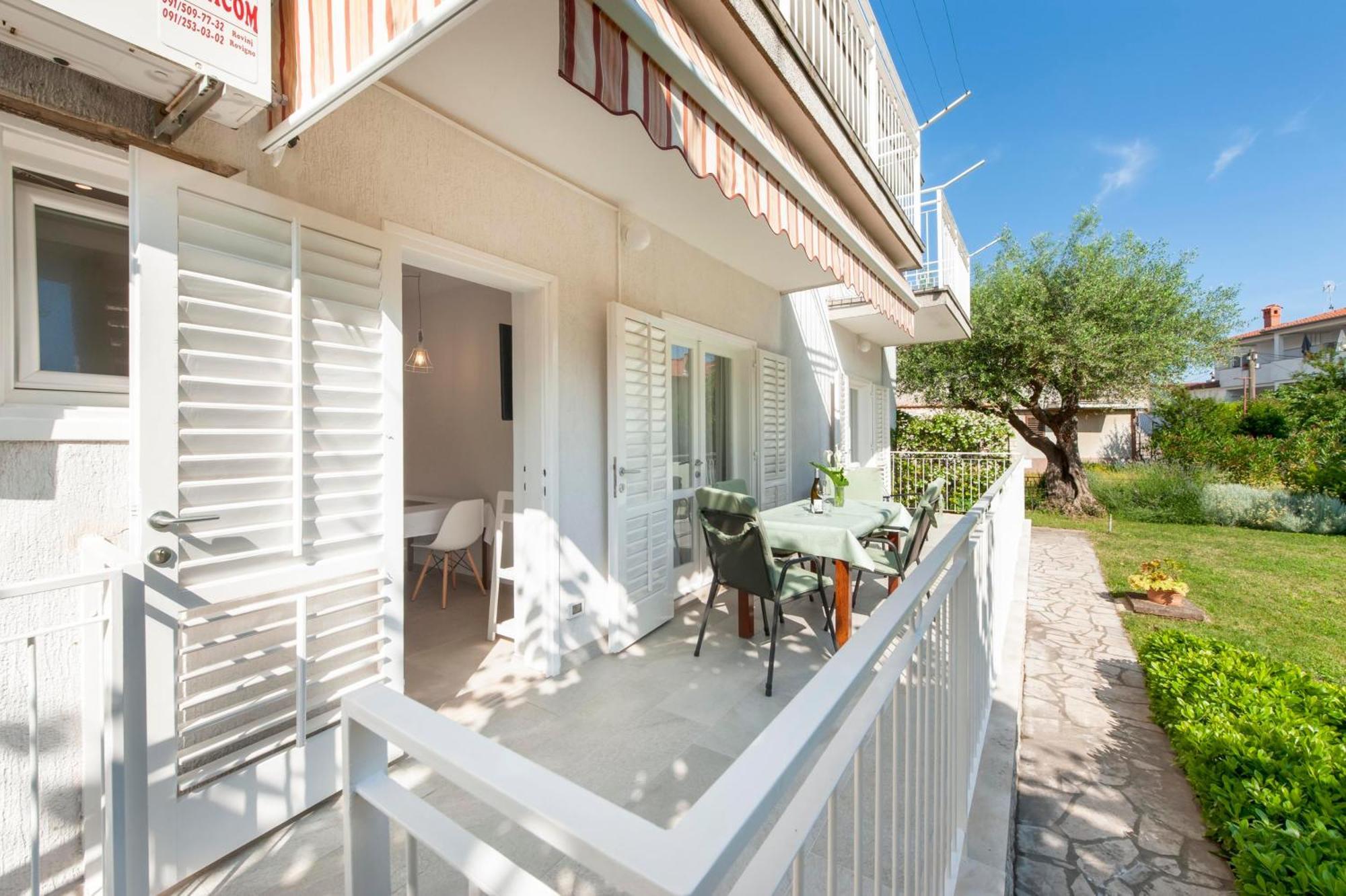 Apartments Magnolia Rovinj Luaran gambar