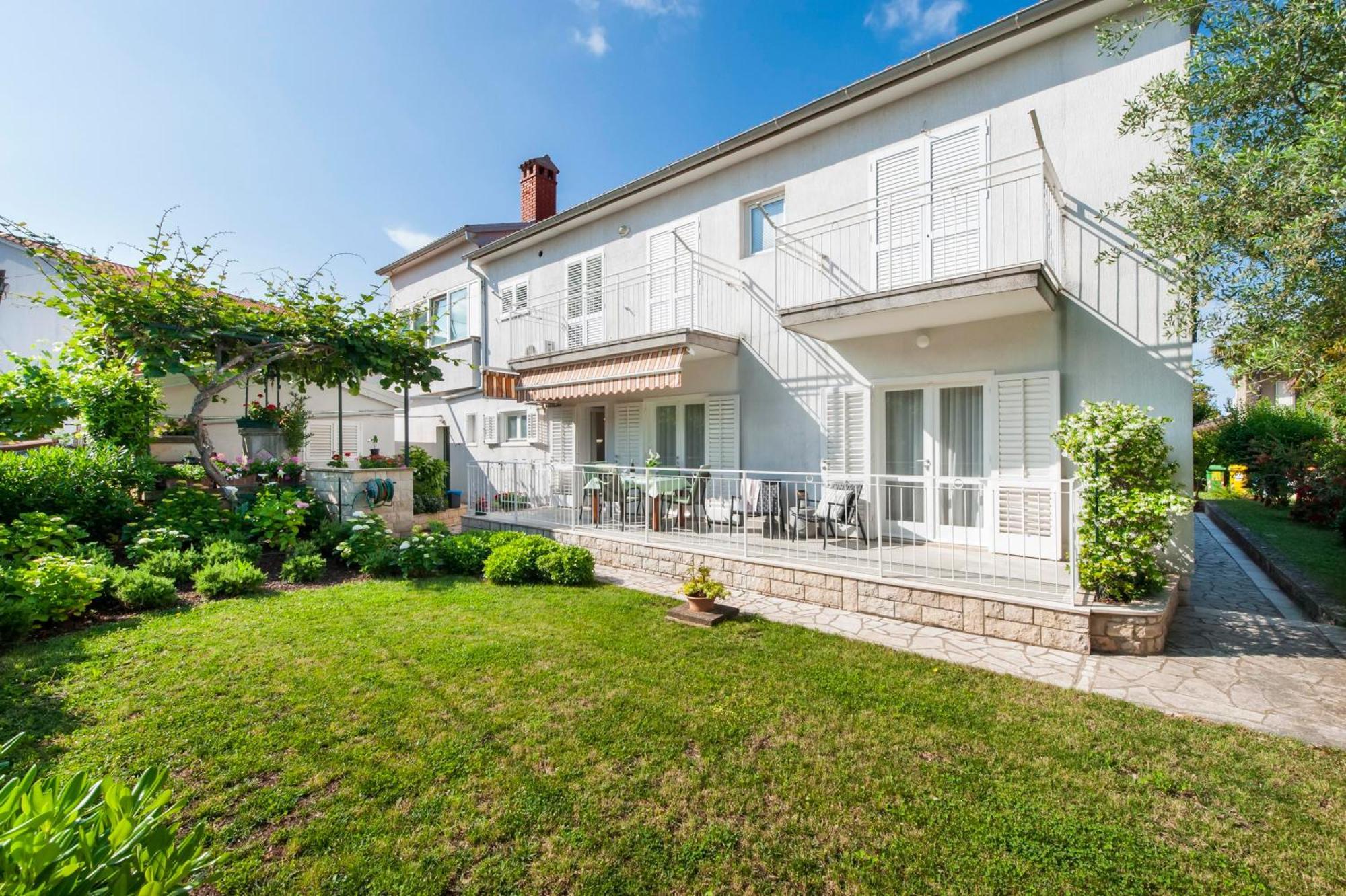 Apartments Magnolia Rovinj Luaran gambar